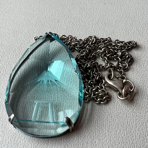 VINTAGE JAPAN MOUNT FUJI AQUAMARINE COLOR ETCHED CRYSTAL STERLING SILVR NECKLACE